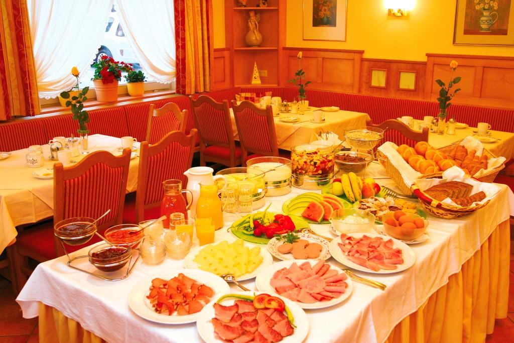 Hotel Restaurant Thadeushof Techelsberg ภายนอก รูปภาพ
